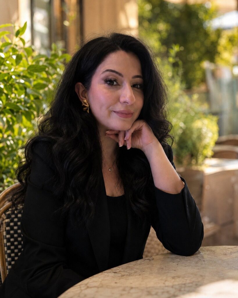 Stefania Marin - fondator suntpenet.ro servicii web design si creare site-uri Prahova
